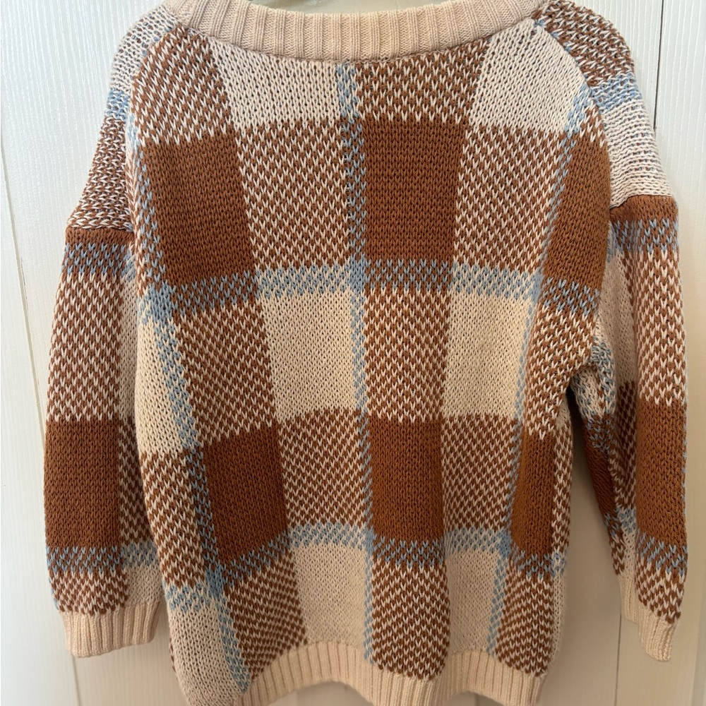 H&M Sweater - Picture 2 of 3